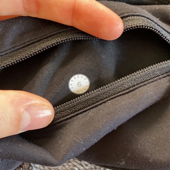 Lululemon shorts - Picture 5 of 5